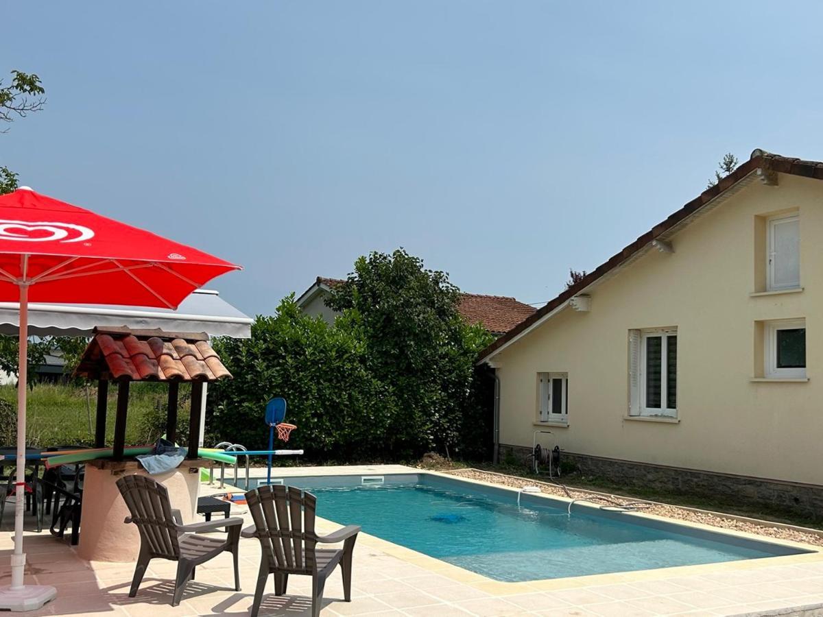 Jolie Villa Independante Climatisee 3 Chambres Tout Confort 6 Couchages, Piscine Chauffee 4 X 8 Disponible Selon Meteo De Mai A Fin Septembre, Jacuzzi 4 Places, Boulodrome Eclaire, Ping-Pong, Wifi, Proche Commerces Animaux Domestiques Sur Demande Bretenoux エクステリア 写真